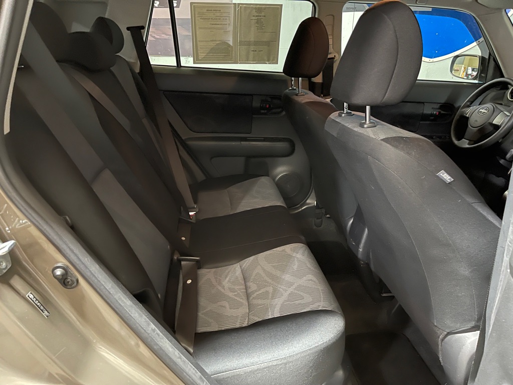 2011 SCION XB BASE
