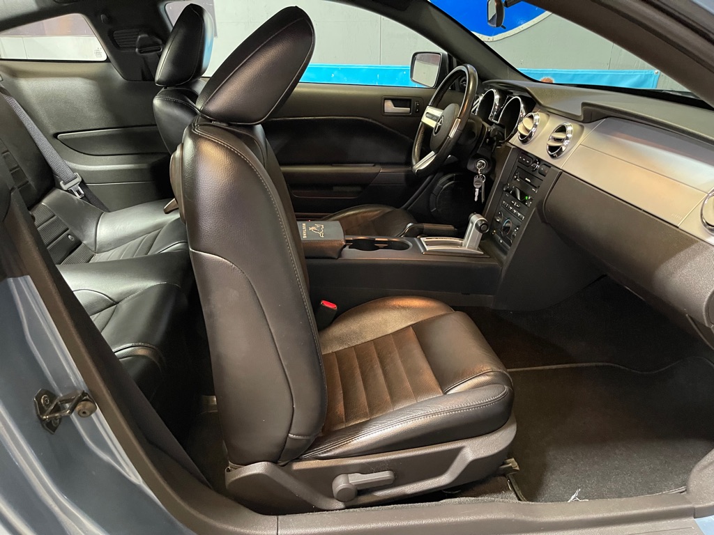 2007 FORD MUSTANG GT DELUXE