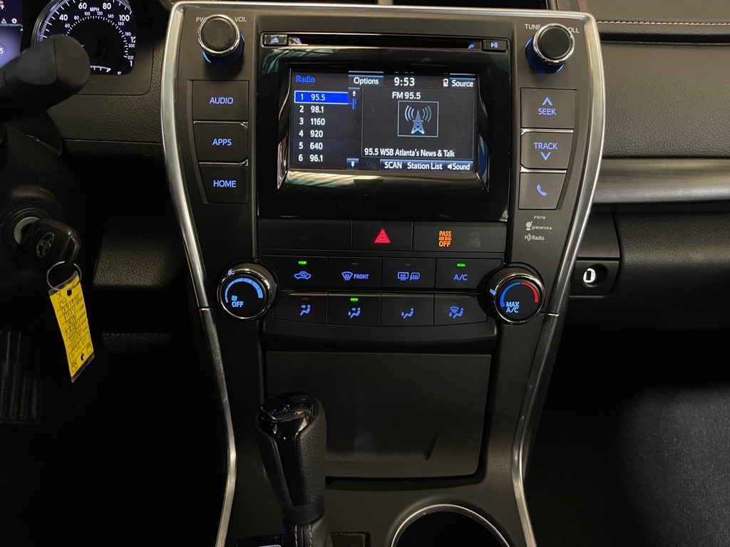 2015 TOYOTA CAMRY LE