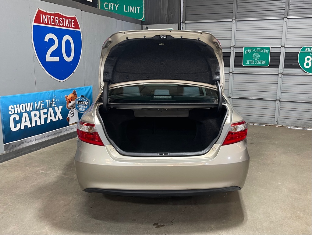 2015 TOYOTA CAMRY LE