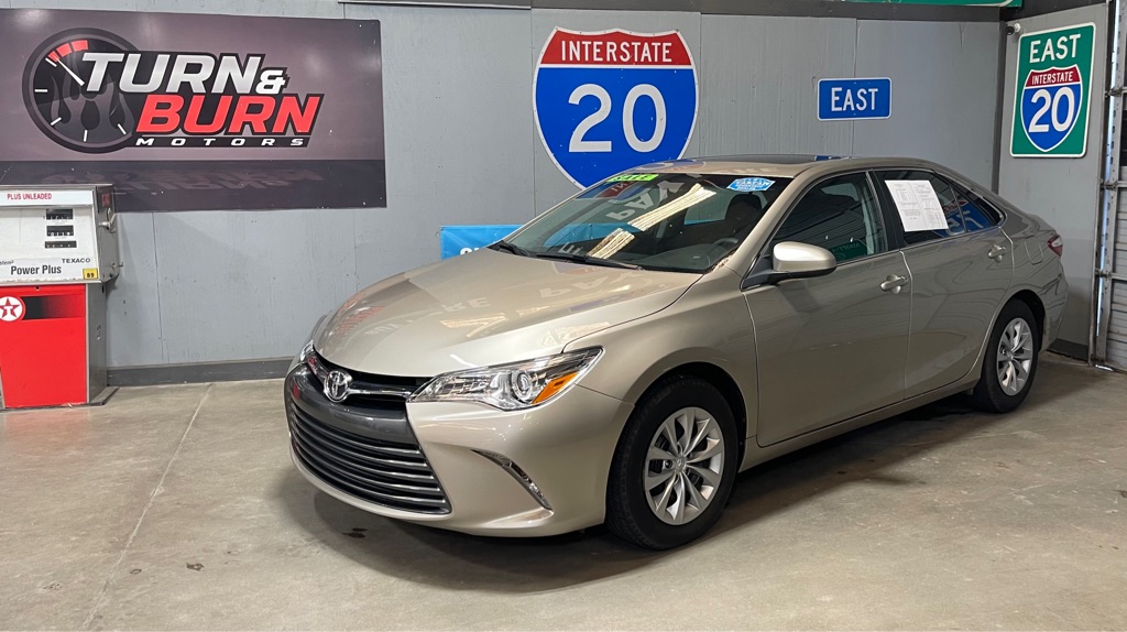 2015 TOYOTA CAMRY LE