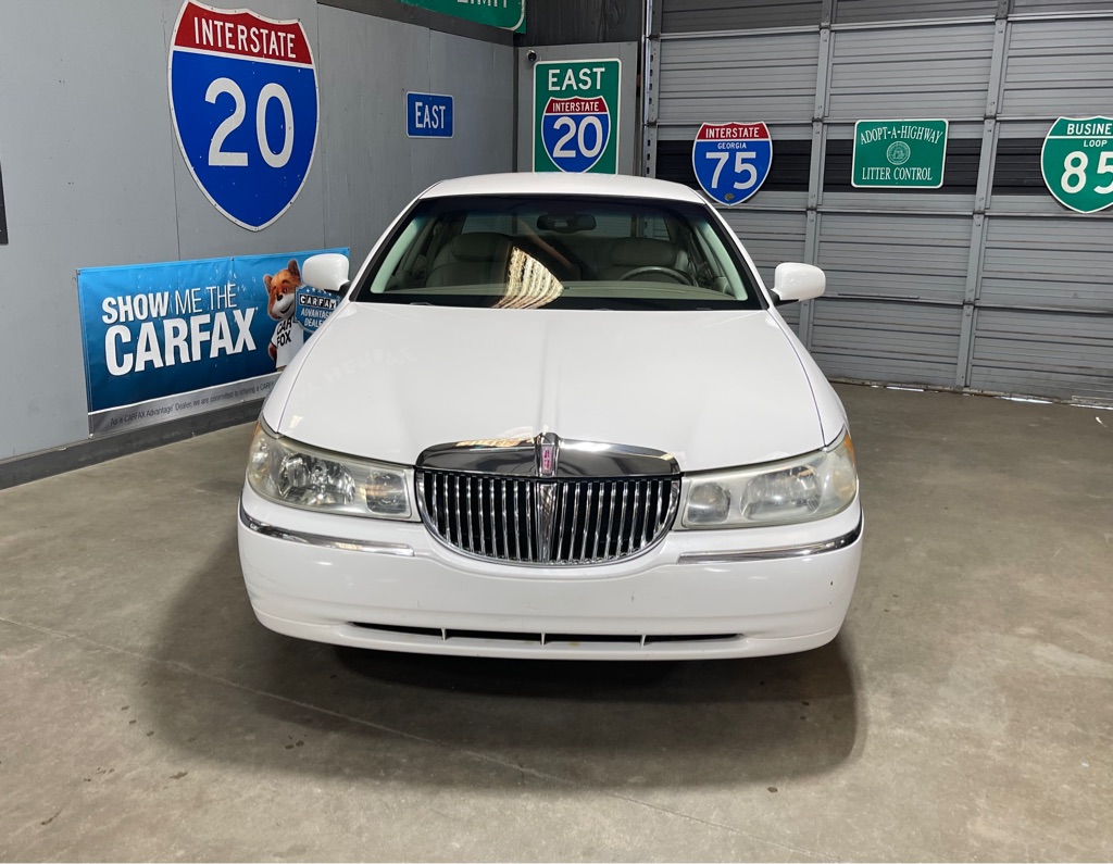 2001 LINCOLN TOWN CAR EXECUTIVE