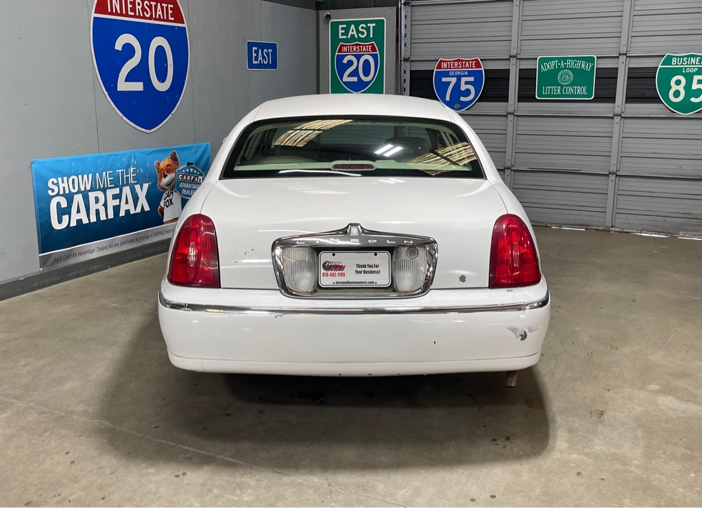 2001 LINCOLN TOWN CAR EXECUTIVE