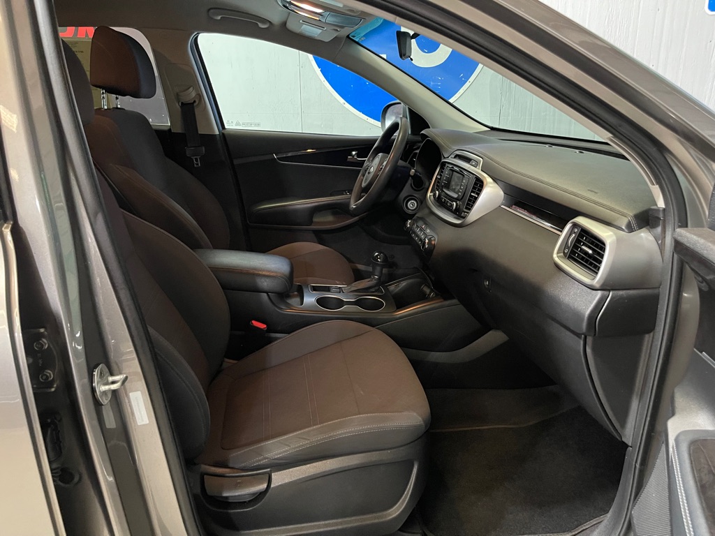 2017 KIA SORENTO L