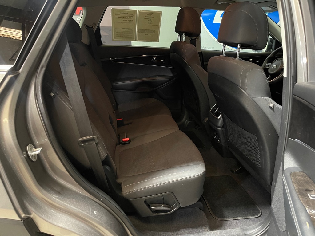2017 KIA SORENTO L