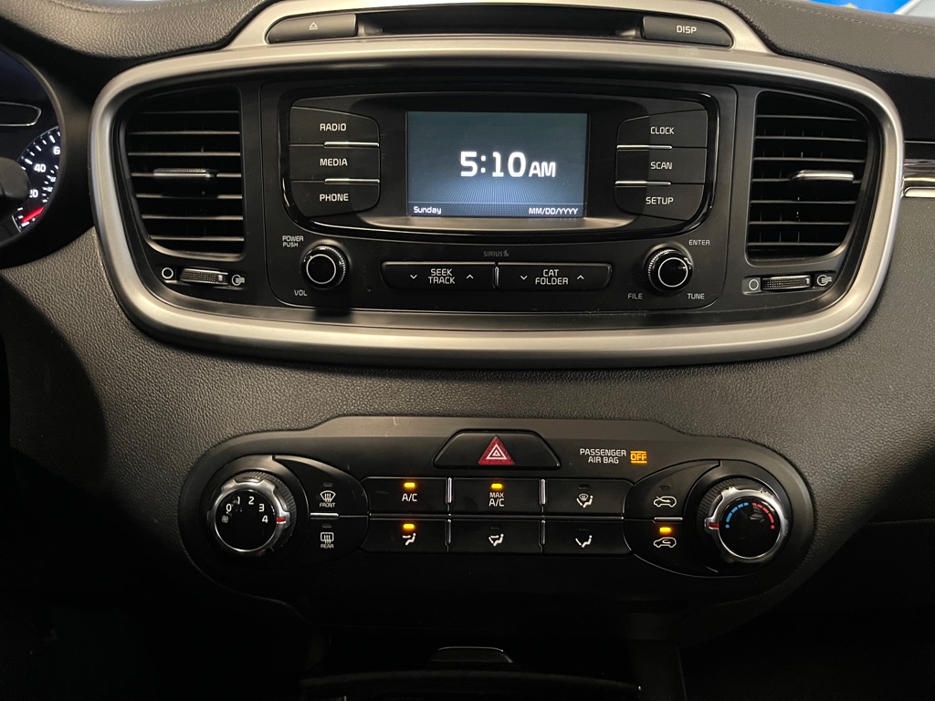 2017 KIA SORENTO L