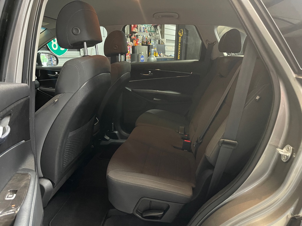 2017 KIA SORENTO L