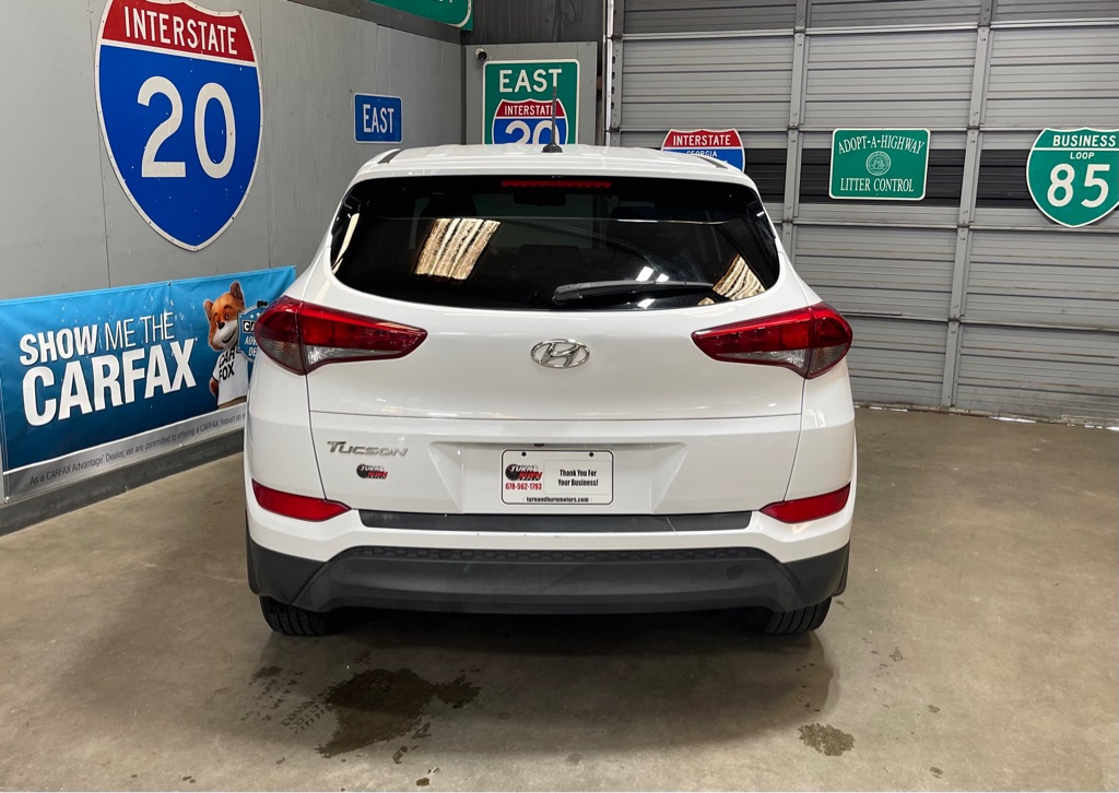 2017 HYUNDAI TUCSON SE