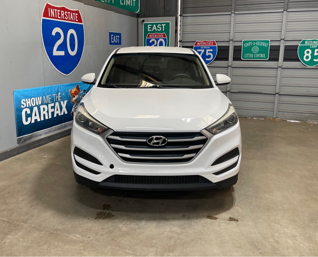 2017 HYUNDAI TUCSON SE