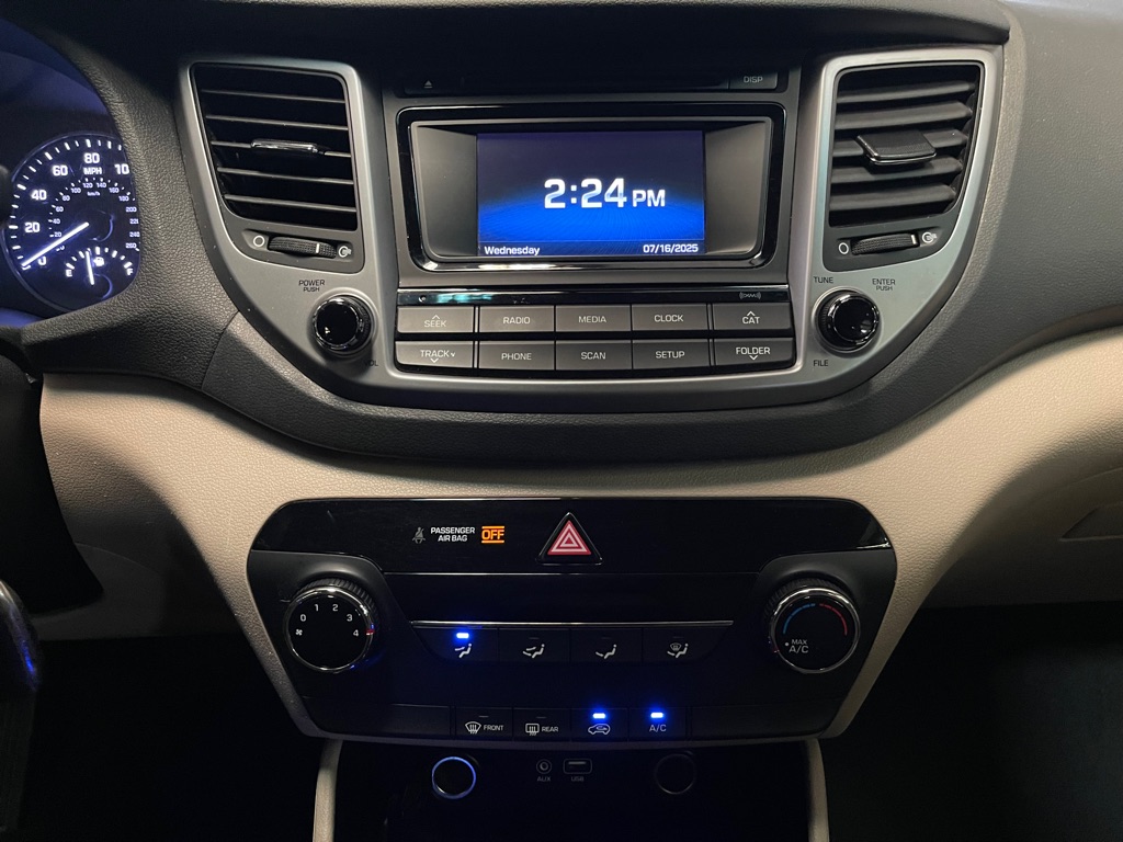 2017 HYUNDAI TUCSON SE