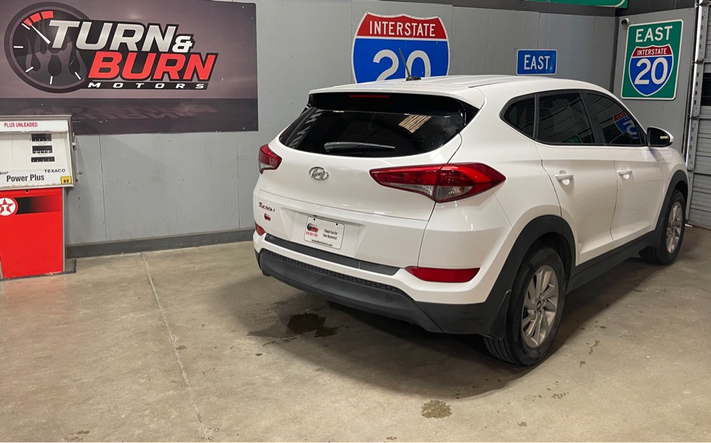 2017 HYUNDAI TUCSON SE