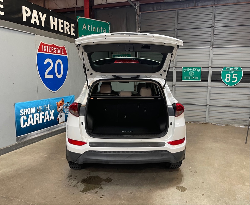 2017 HYUNDAI TUCSON SE