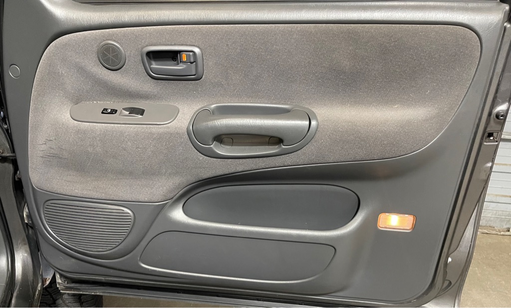 2003 TOYOTA TUNDRA SR5