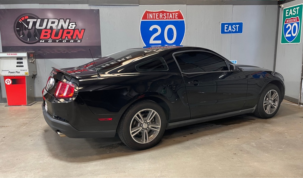 2010 FORD MUSTANG