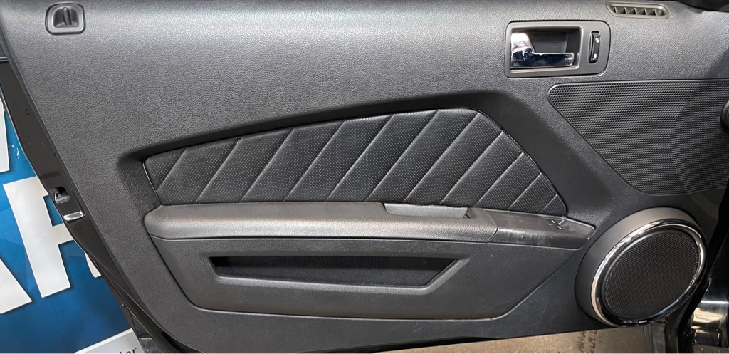 2010 FORD MUSTANG