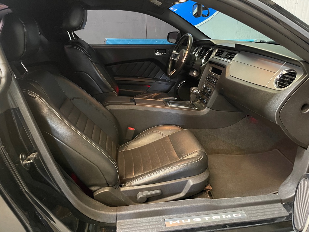 2010 FORD MUSTANG