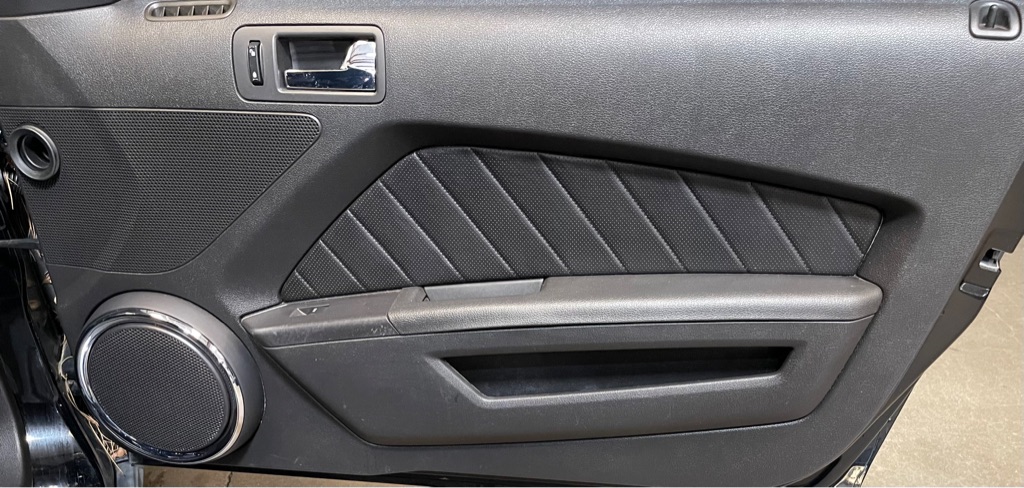 2010 FORD MUSTANG