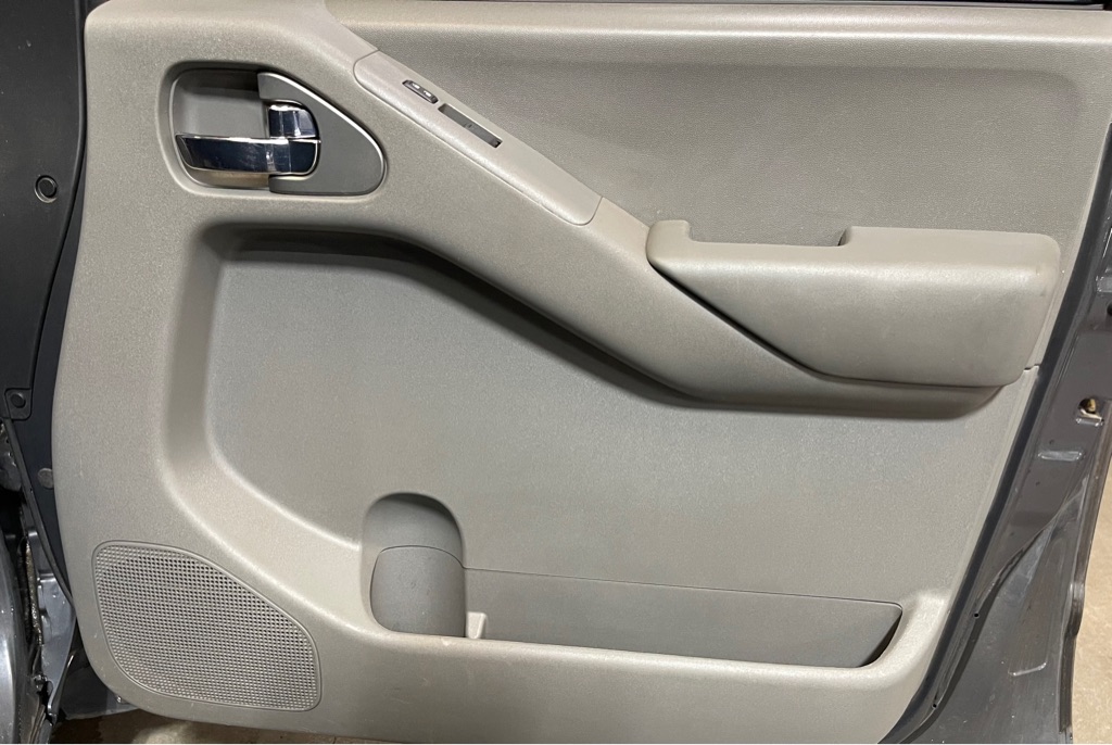 2013 NISSAN FRONTIER S