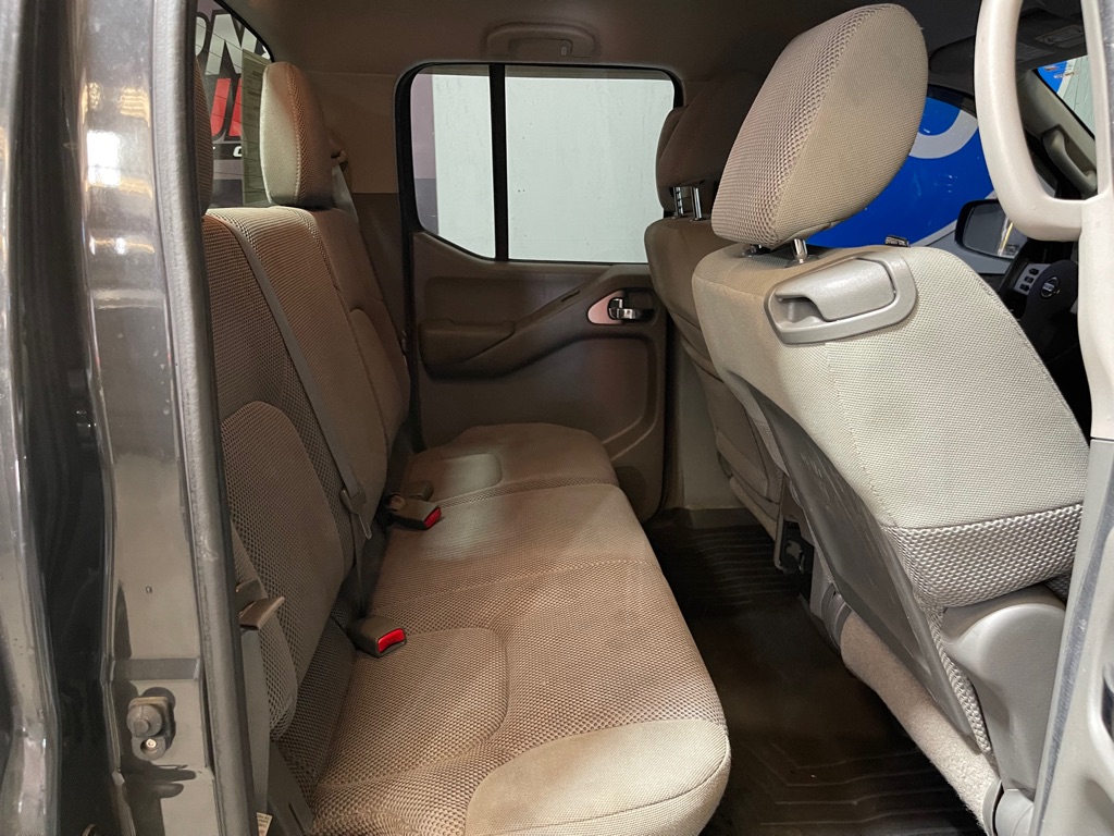 2013 NISSAN FRONTIER S