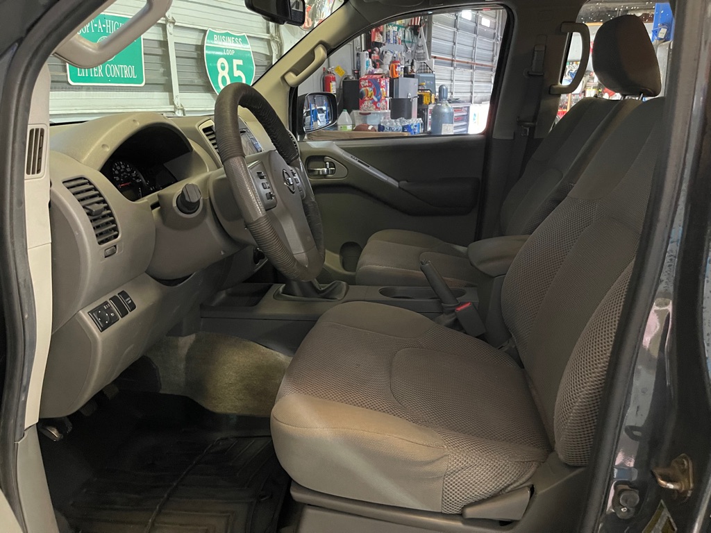 2013 NISSAN FRONTIER S