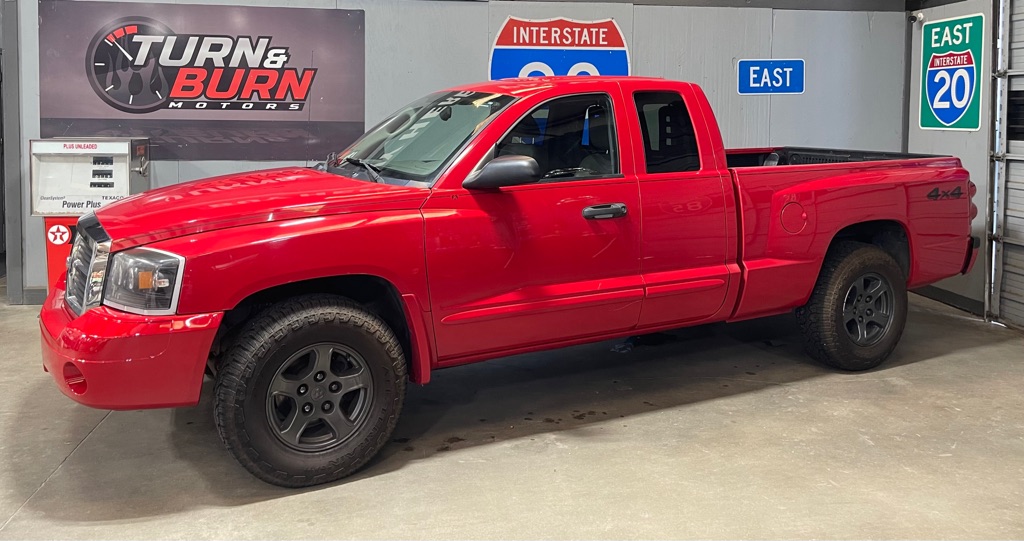 2005 DODGE DAKOTA LARAMIE