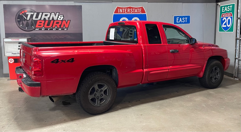 2005 DODGE DAKOTA LARAMIE