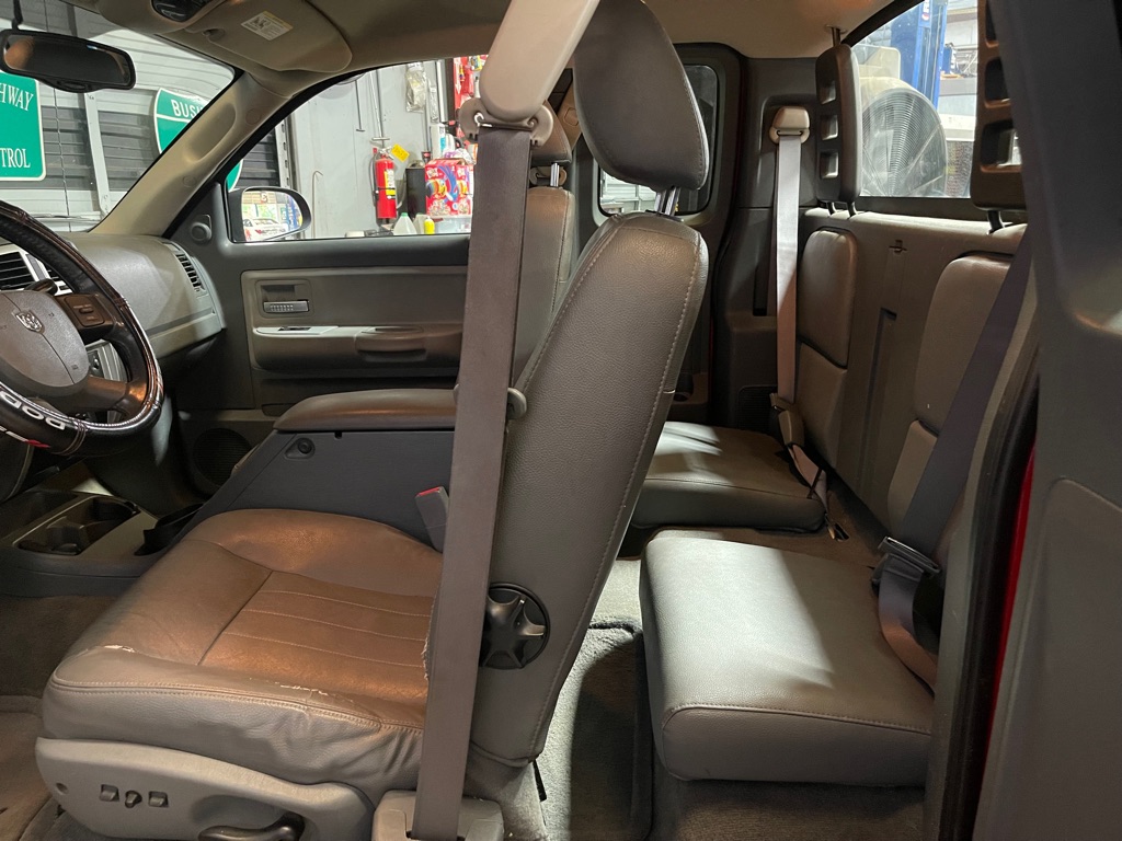 2005 DODGE DAKOTA LARAMIE