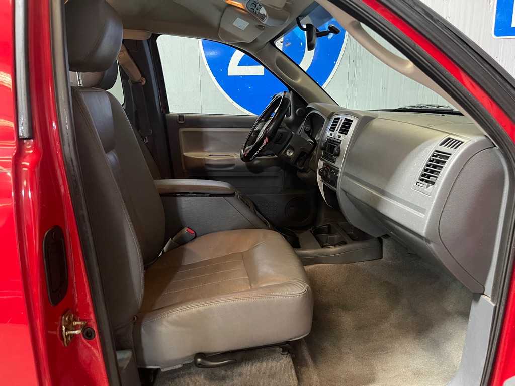 2005 DODGE DAKOTA LARAMIE
