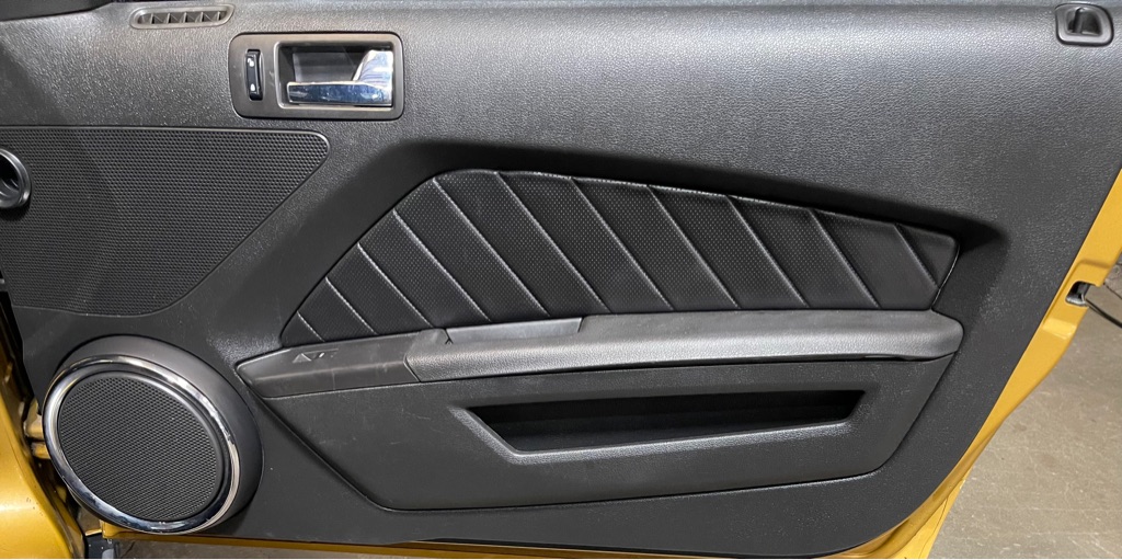 2010 FORD MUSTANG V6