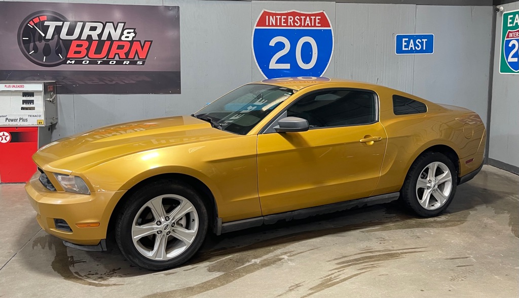 2010 FORD MUSTANG V6