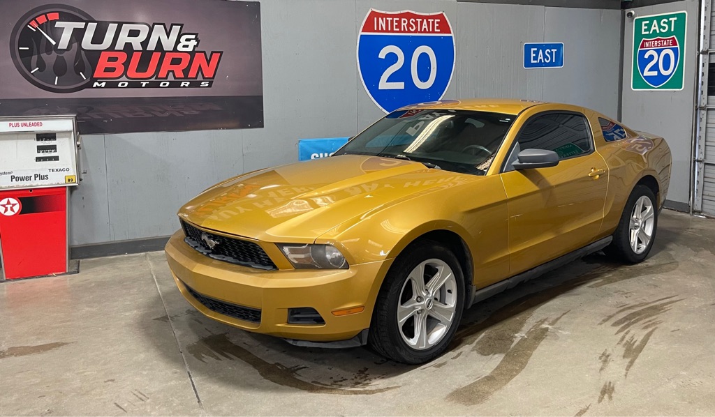2010 FORD MUSTANG V6