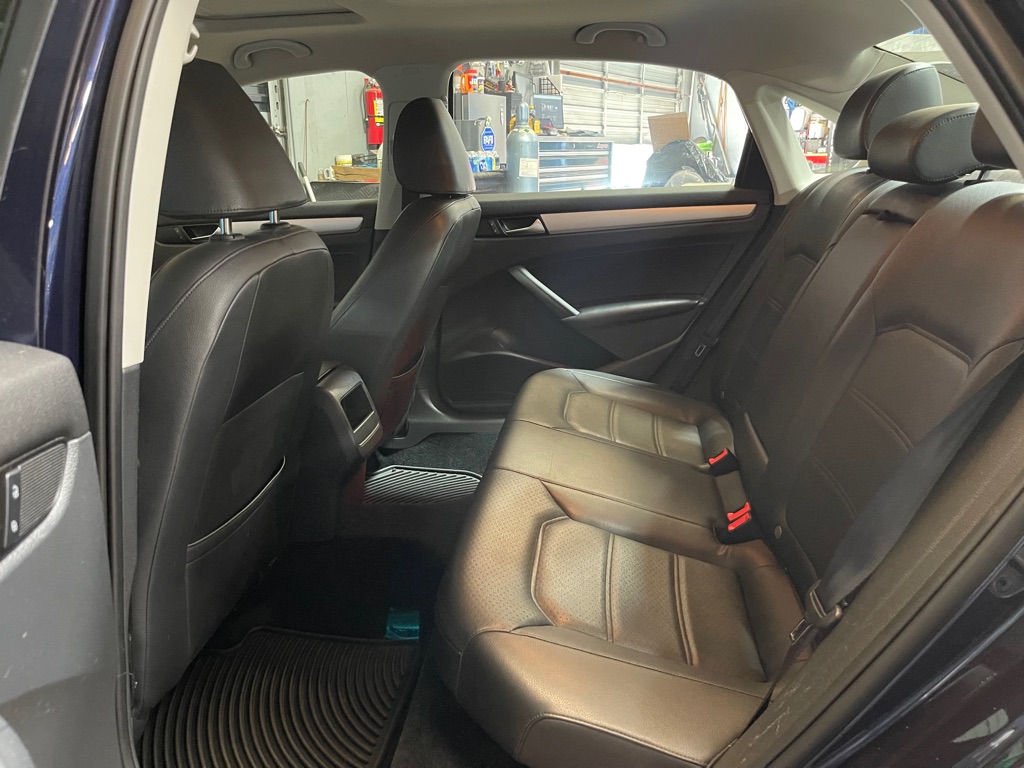 2012 VOLKSWAGEN PASSAT SE PZEV