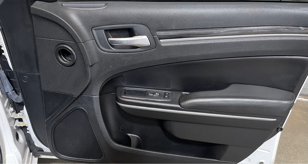 2019 CHRYSLER 300 TOURING