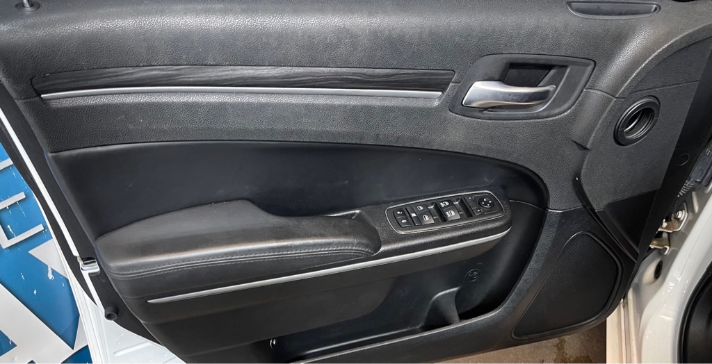2019 CHRYSLER 300 TOURING