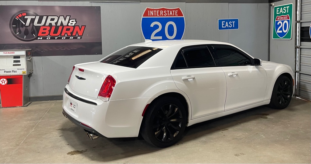 2019 CHRYSLER 300 TOURING