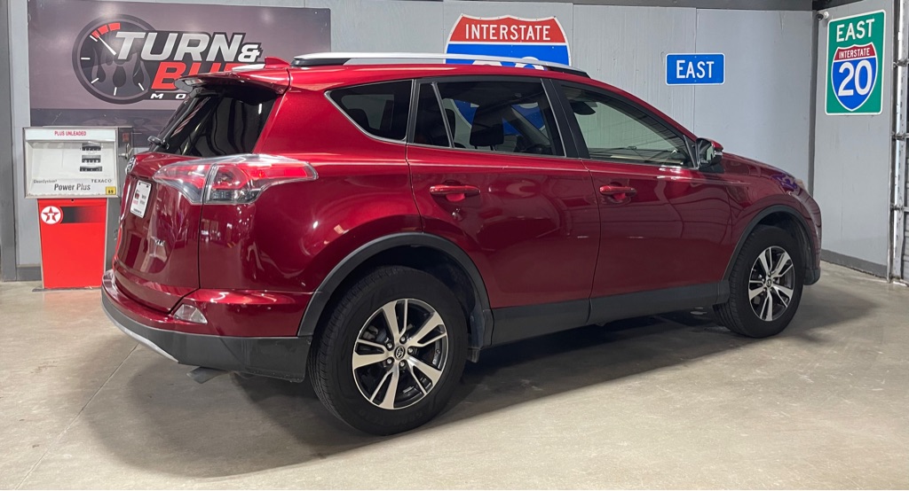 2018 TOYOTA RAV4 XLE