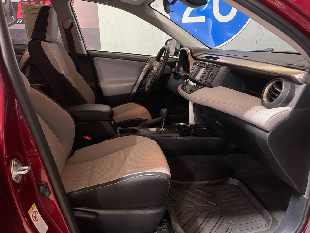 2018 TOYOTA RAV4 XLE