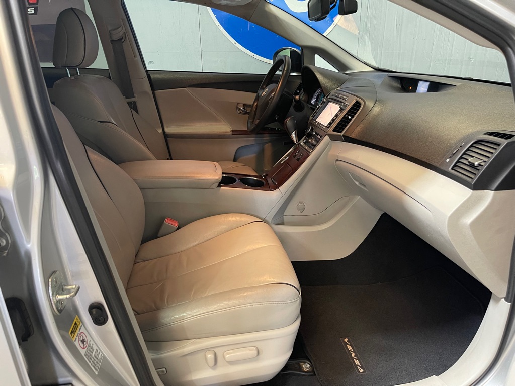 2009 Toyota Venza photo 17