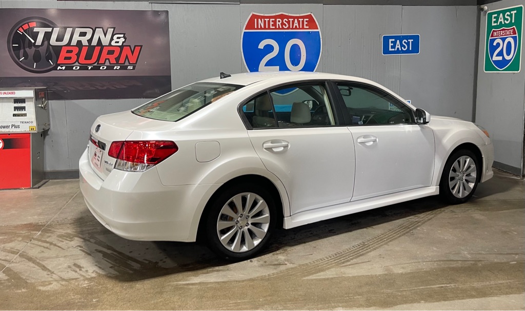 2011 SUBARU LEGACY 2.5I LIMITED