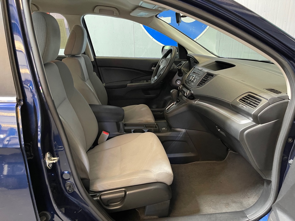 2015 Honda CR-V LX photo 17