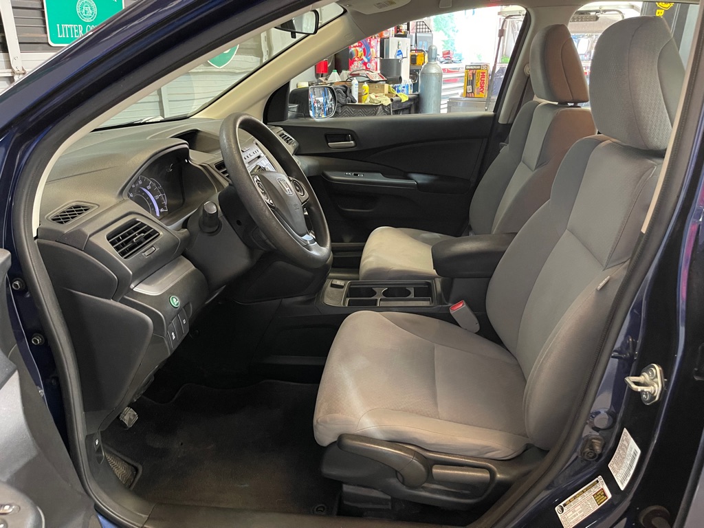 2015 Honda CR-V LX photo 10