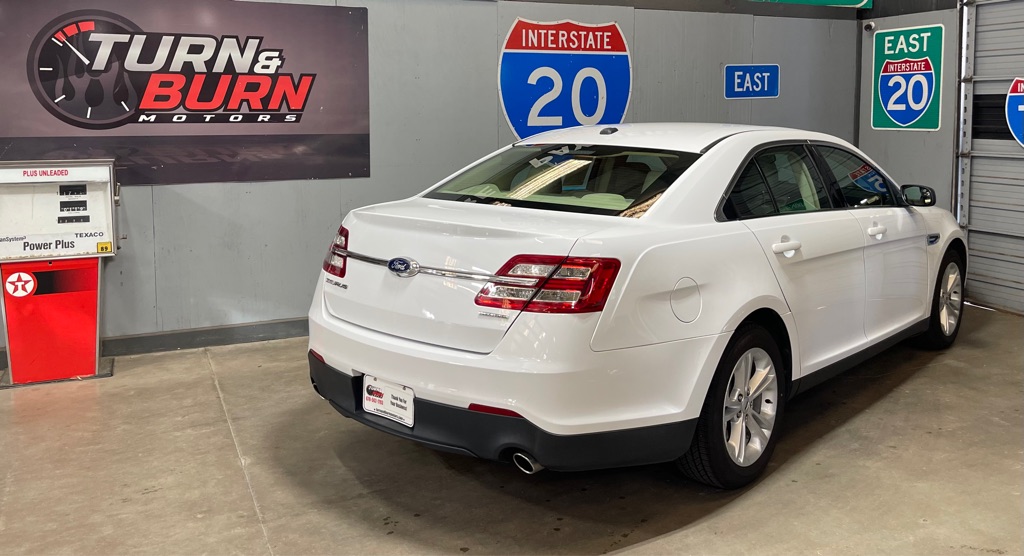 2015 FORD TAURUS SE