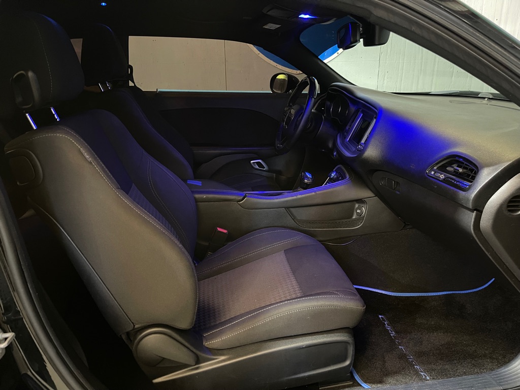2019 Dodge Challenger SXT photo 12