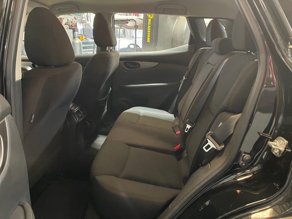 2020 Nissan Rogue Sport S photo 15