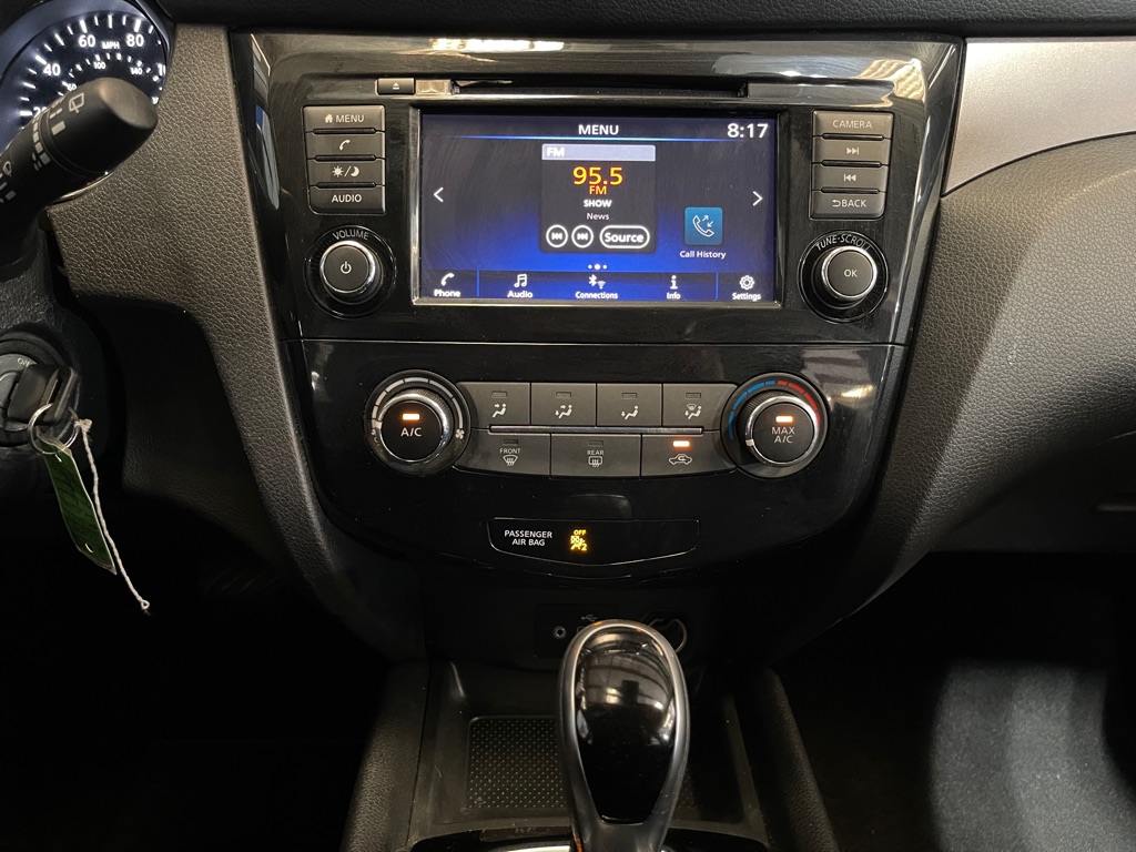 2020 Nissan Rogue Sport S photo 10