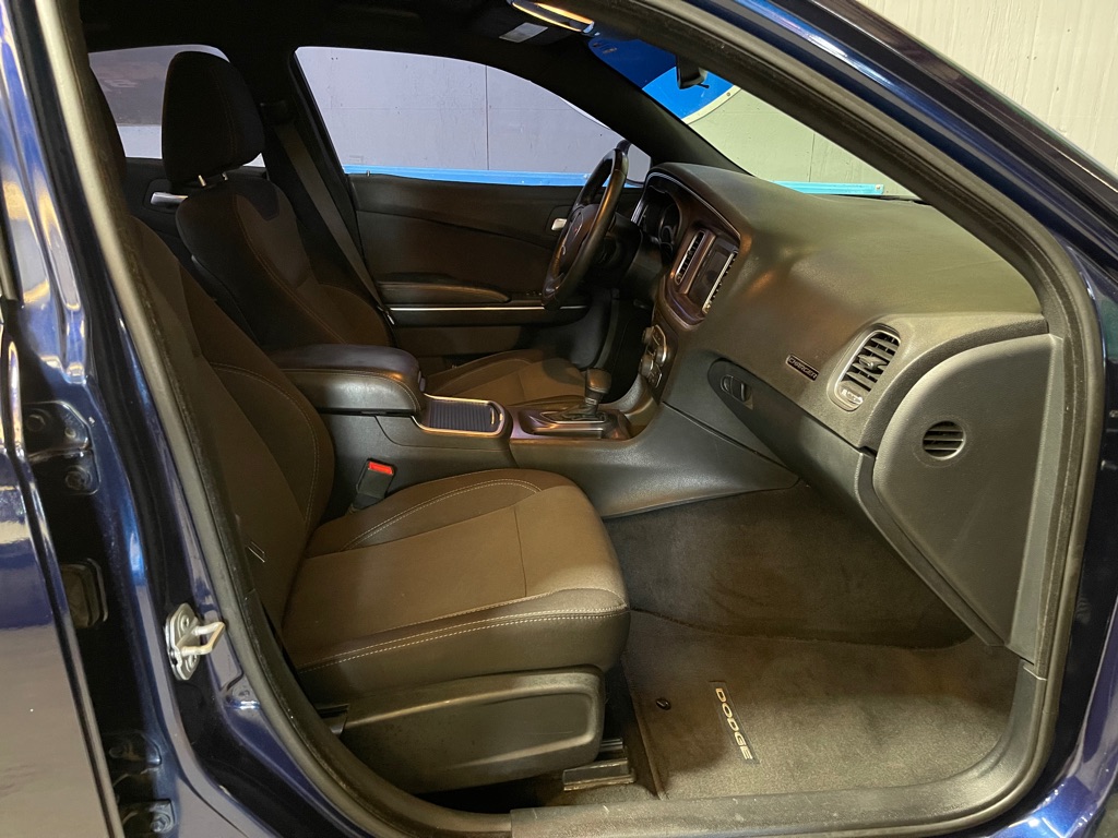 2015 Dodge Charger SE photo 15
