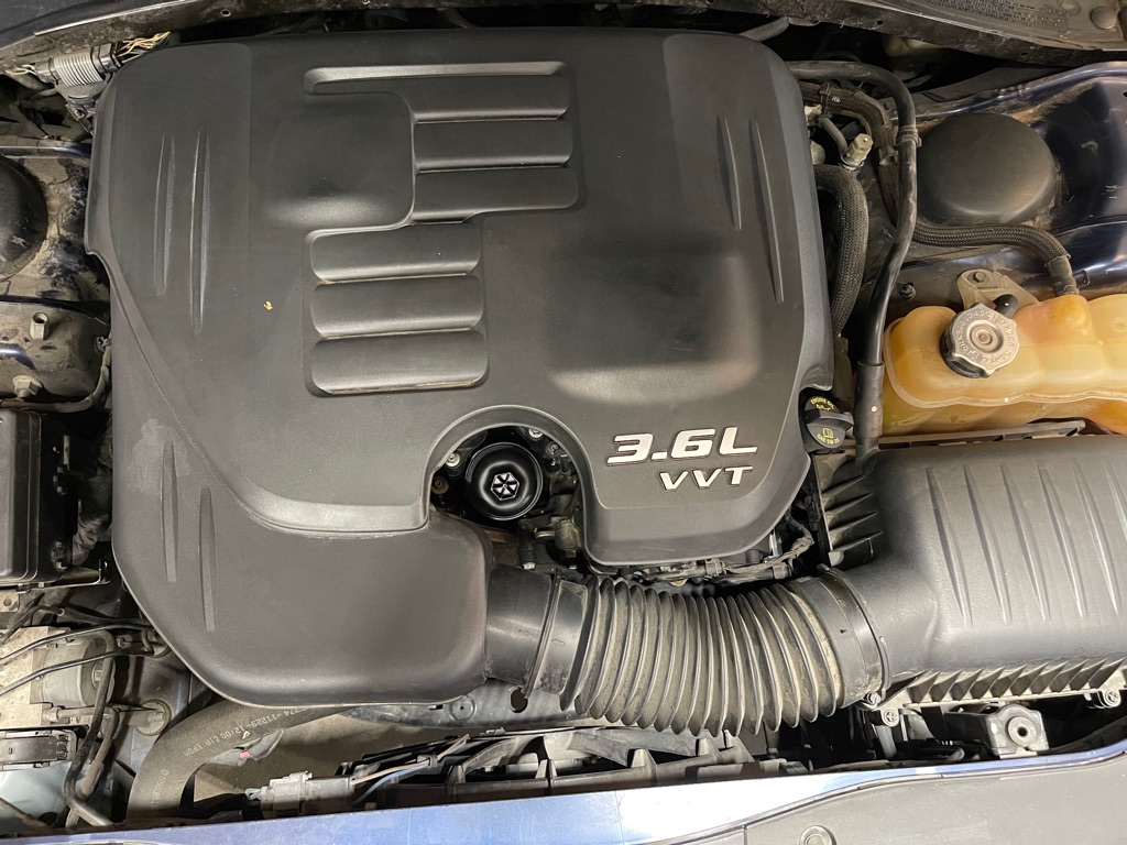 2015 Dodge Charger SE photo 7