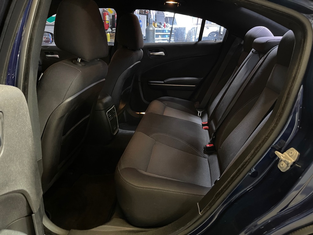 2015 Dodge Charger SE photo 16