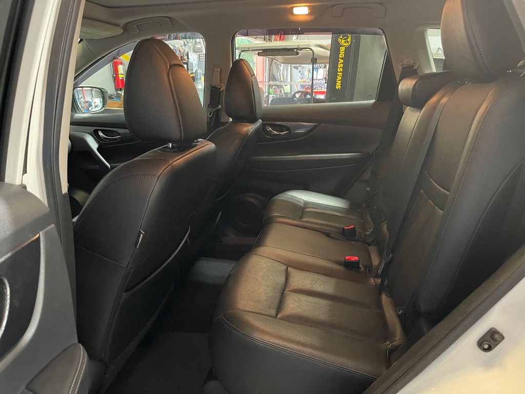 2016 Nissan Rogue S photo 17