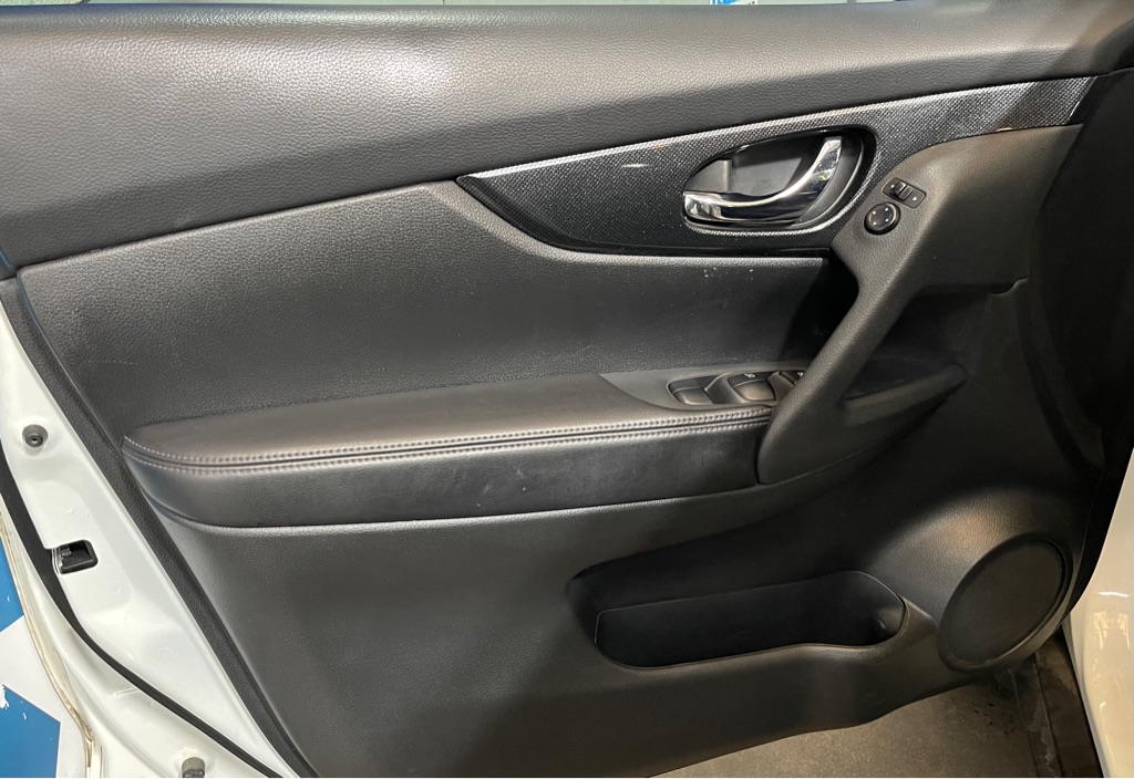 2016 Nissan Rogue S photo 8